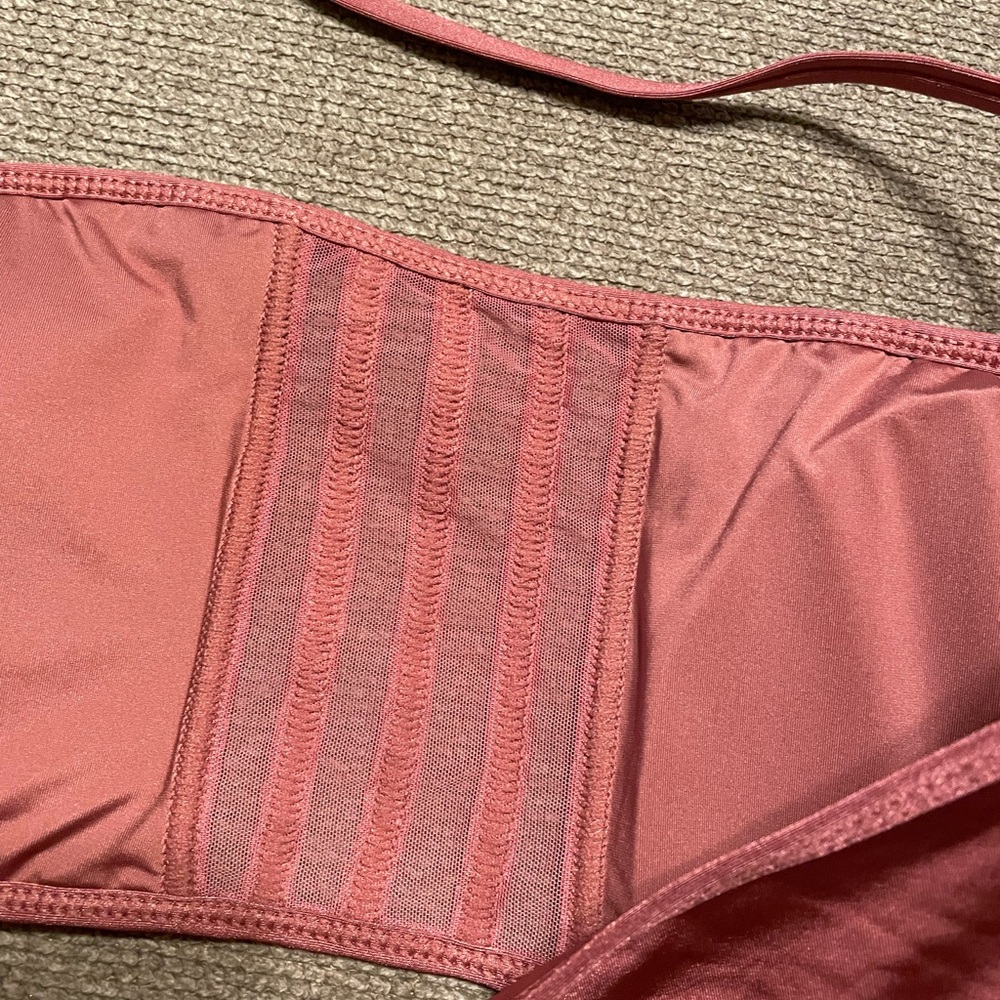 BCBGMaxAzria Apricot Blush Seams Bandeau Bikini Top, size 8, NWT - Picture 5 of 9